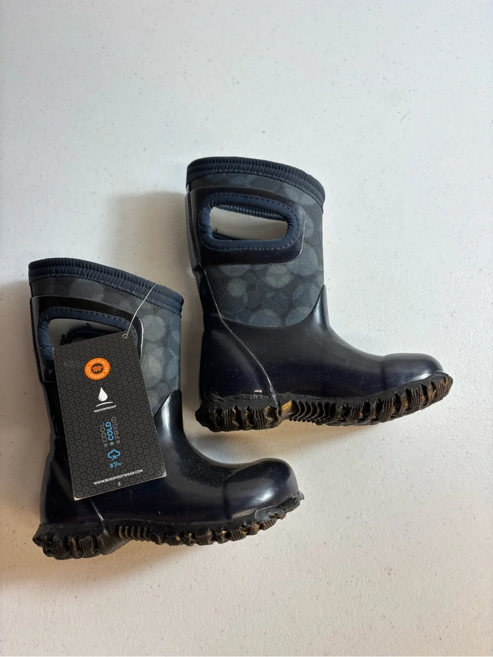 NWT Bogs Baby Classic waterproof snow and rain boots child size 7